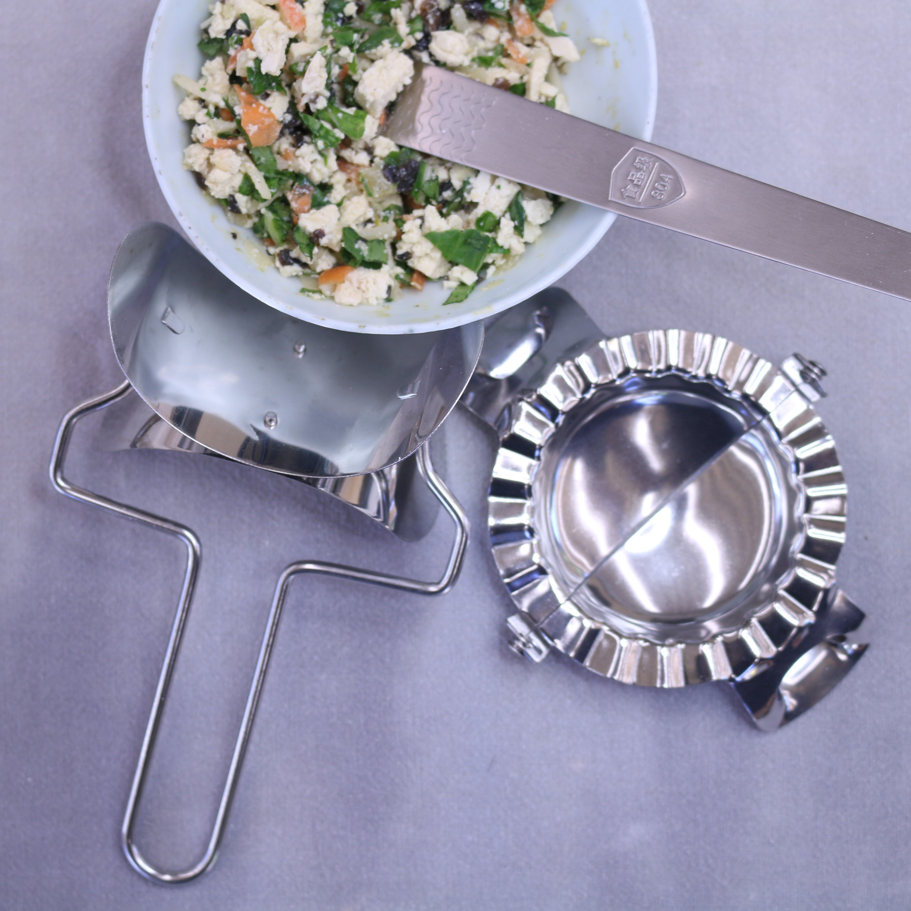 How to use the Dumpling Roller Cutter